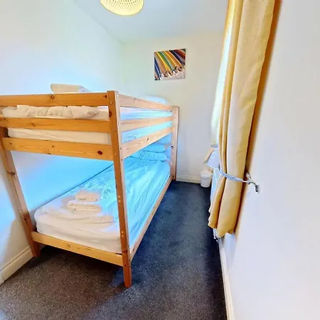 Holiday home Lighthouse - Part Of The The Bay Village With Pool, Gym And Direct Access, Pub, Restaurant, Tennis And Meadows Walks Filey