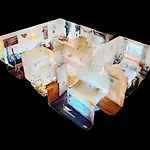 Lighthouse - Part Of The The Bay Village With Pool, Gym And Direct Access, Pub, Restaurant, Tennis And Meadows Walks Holiday home Filey